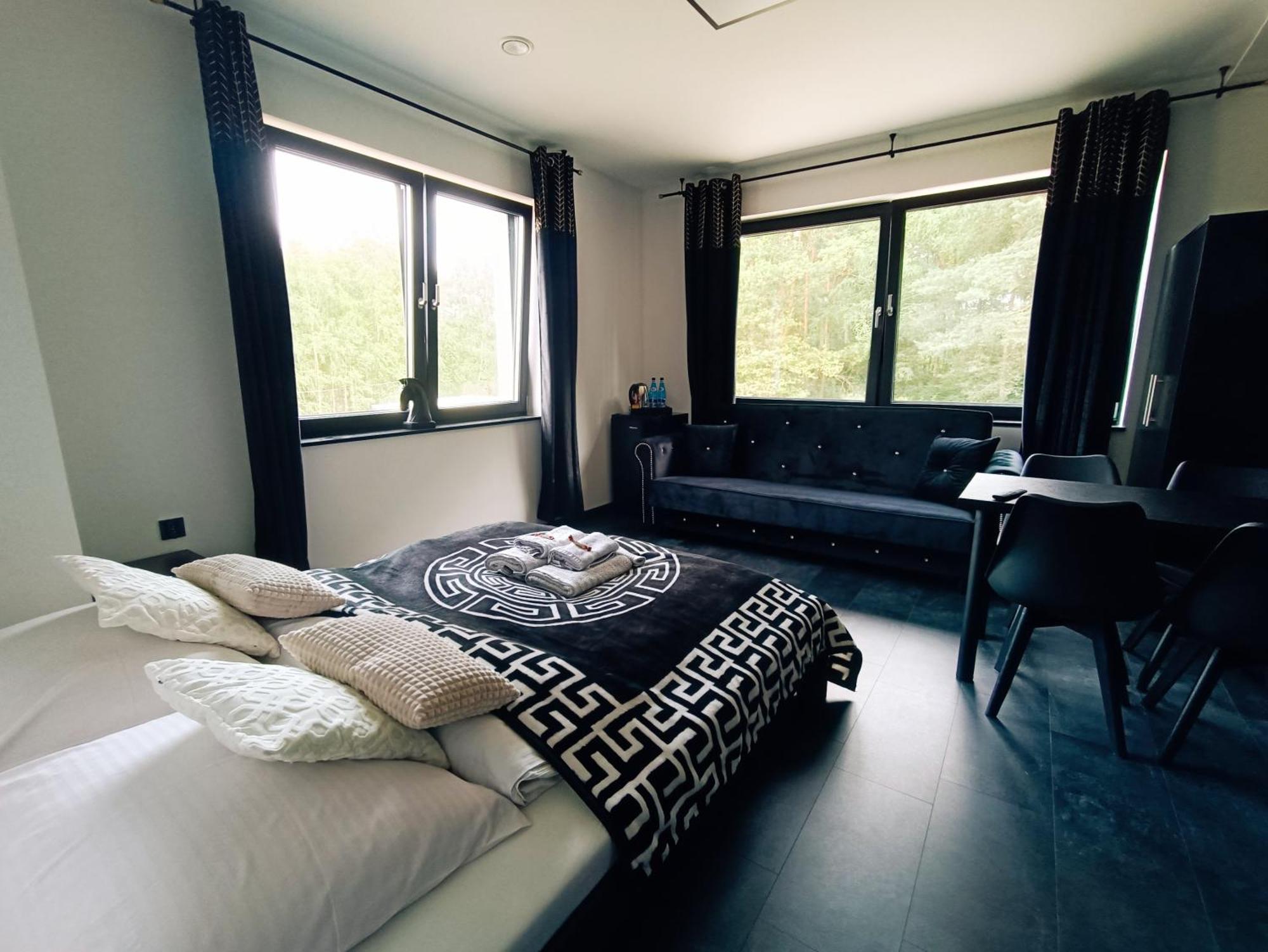 Modern Rancho - Apartamenty Nad Rzeka, Przy Stadninie Koni Kruszyna  Eksteriør billede